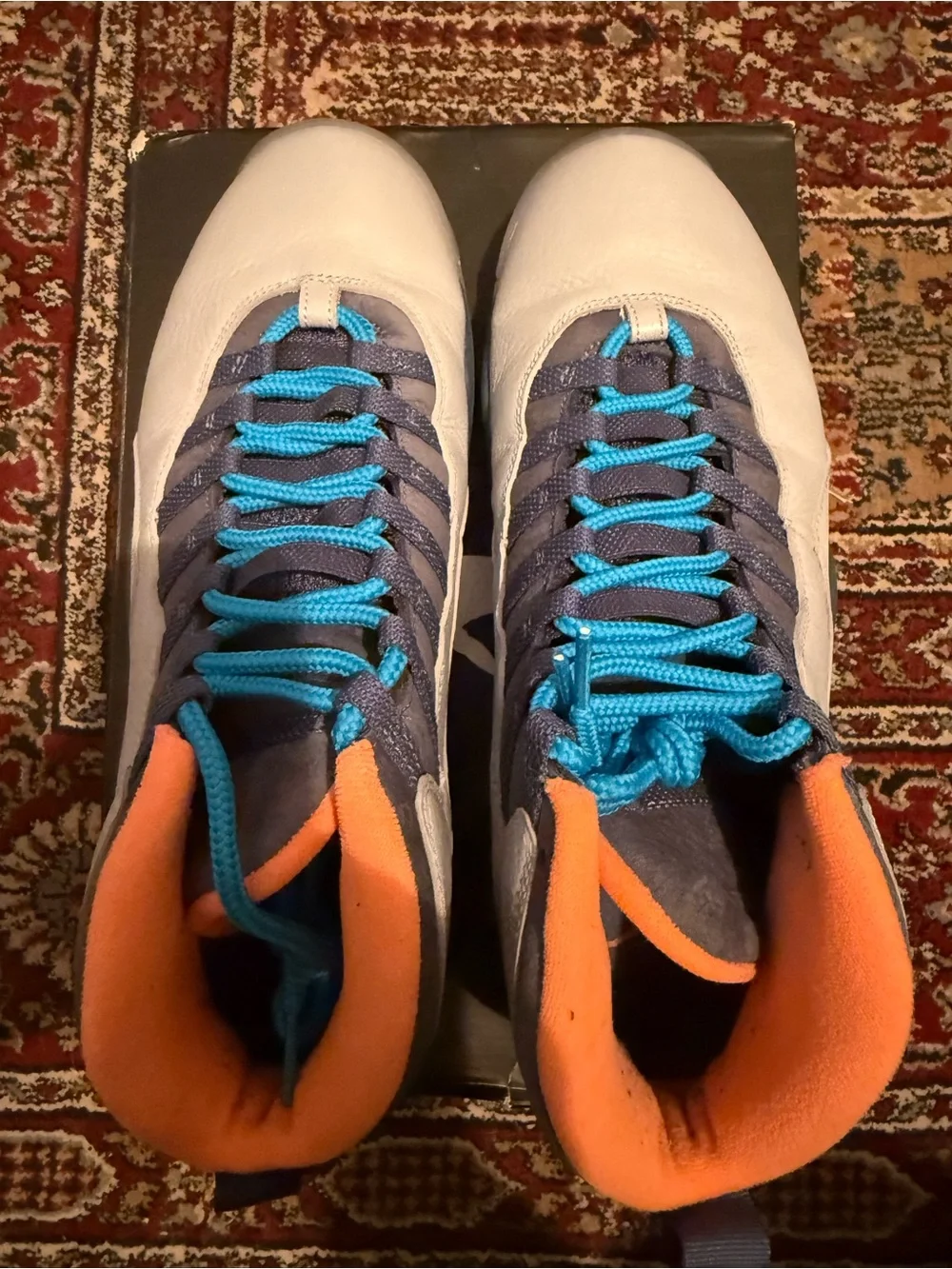 Jordan 10 Retro Bobcats - Sneakers in Gray, Navy & Orange
